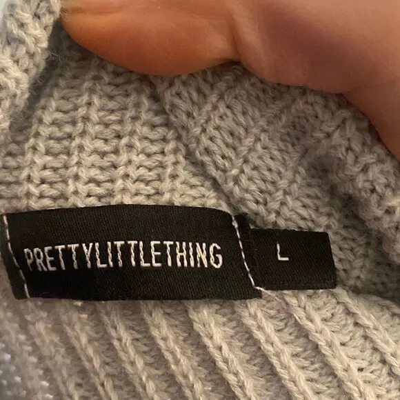 PrettyLittleThing Sweater size large - Picture 3 of 3